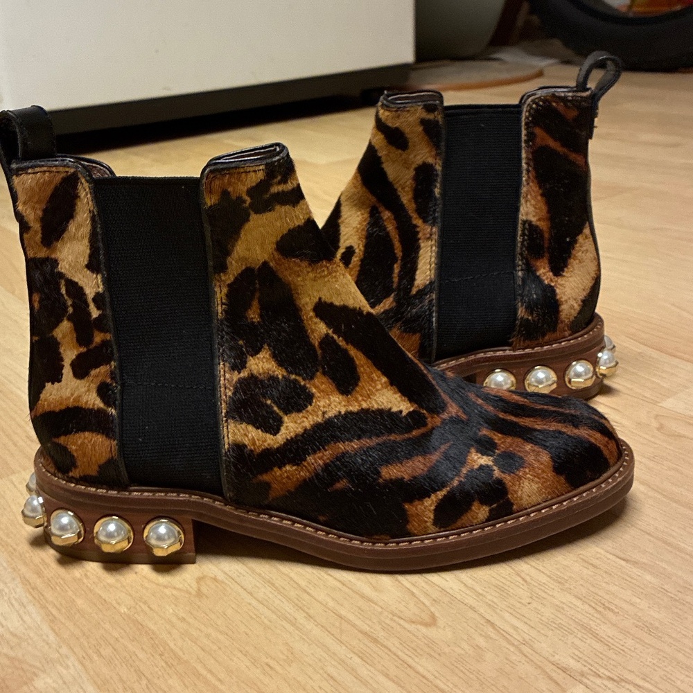 Louise et Cie Valtina Haircalf ankle with Faux Pearls Boho festival